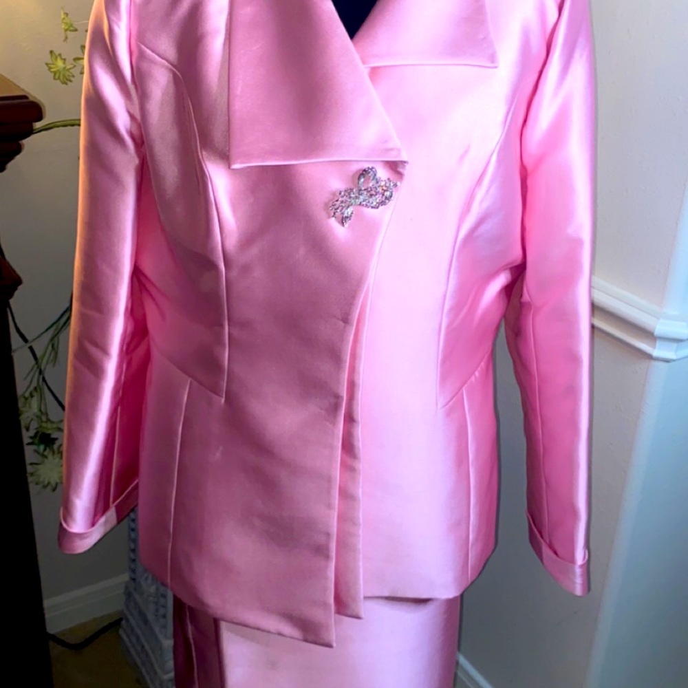 2 piece dress suit - Picture 4 of 4